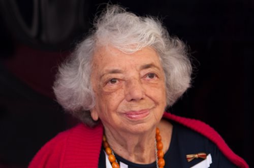 Επιζήσασα του Ολοκαυτώματος γίνεται εξώφυλλο στα 102 της χρόνια