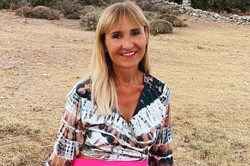 Η Μάρα Ζαχαρέα πάνω στη ζυγαριά της αντικρίζει τη 