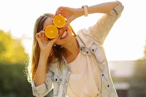 3 λόγοι που η βιταμίνη C δεν γίνεται να λείπει από τη ρουτίνα σου