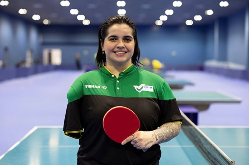 Μπρούνα Αλεξάντρε: Η  αθλήτρια με το ένα χέρι, που θα αγωνιστεί σε Ολυμπιακούς και Παραολυμπιακούς Αγώνες