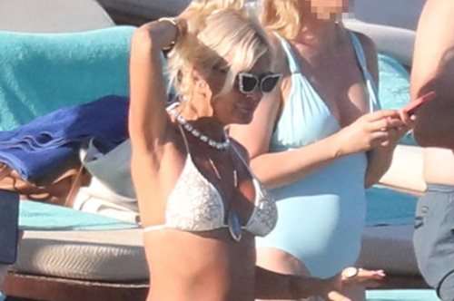 Πανδώρα: Η Μαρίνα Πατούλη είναι διορισμένη εδώ και 10 χρόνια σε σχολείο στην Κεφαλονιά αλλά δεν την έχουν δει ποτέ