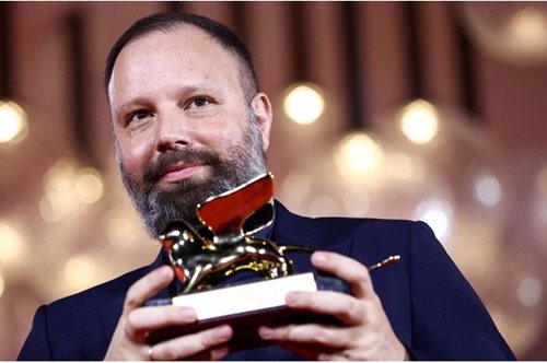 Γιώργος Λάνθιμος: H σπάνια φωτογραφία με τον διάσημο πατέρα του, Αντώνη Λάνθιμο