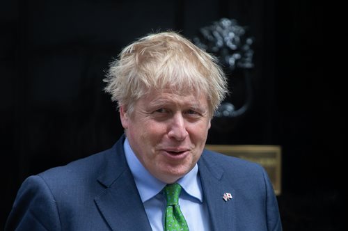 Μπόρις Τζόνσον: Η τοξική παιδική ηλικία και μια viral φωτογραφία