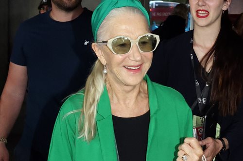 Έλεν Μίρεν: Στα 77 της χρόνια είναι πιο επιδραστική σταρ στη βιομηχανία μόδας. Και μας το αποδεικνύει συνεχώς