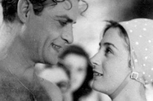 Η σπάνια φωτογραφία του Λάμπρου Κωνσταντάρα με την Έλλη Λαμπέτη και την θετή της κόρη