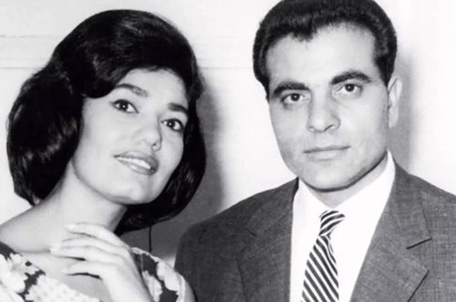 Η Μαρινέλλα και ο Στέλιος Καζαντζίδης πιασμένοι χέρι- χέρι σε σπάνιο στιγμιότυπο