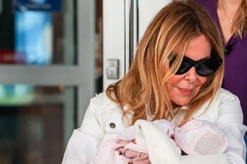 Άνα Ομπρεγόν: Η ηθοποιός που απέκτησε μωρό στα 68 μέσω παρένθετης μετά τον θάνατο του μοναχογιού της