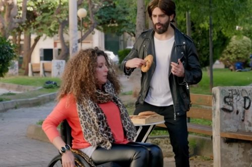 Κατερίνα Βρανά- Διονύσης Ατζαράκης: Το viral βίντεο για την Παγκόσμια Ημέρα Ατόμων με αναπηρία