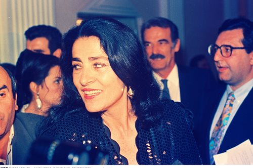 Ειρήνη Παππά: Με one shoulder λευκή δημιουργία στο Φεστιβάλ των Καννών πριν από 63 χρόνια