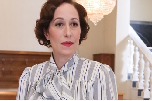 Κόρα Καρβούνη: 