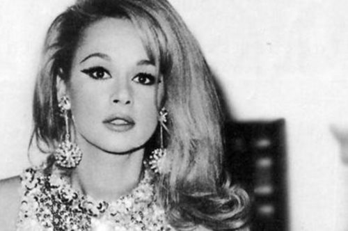 Σπάνιο ρετρό κλικ: Όταν η Αλίκη Βουγιουκλάκη τραγουδούσε Ζαμπέτα στο Φεστιβάλ Καννών το 1966