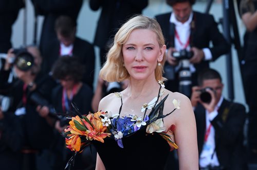 Φεστιβάλ Βενετίας 2022: Οι λαμπερές σταρ άνω των 50 που εντυπωσίασαν