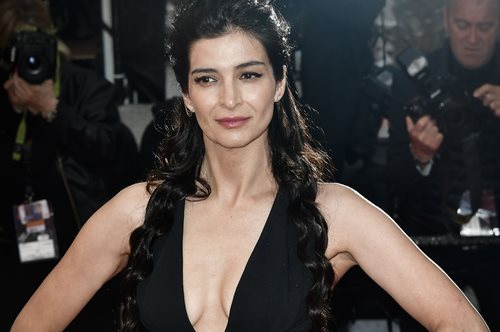 Αντιγόνη Κουλουκάκου: Όταν η ηθοποιός έπαιξε την τσιγγάνα σε βιντεοκλίπ του Αντριάνο Τσελεντάνο