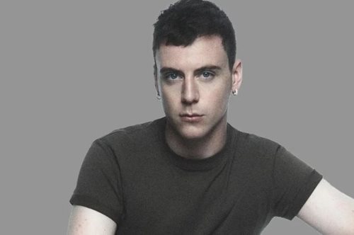 Είναι επίσημο: Η πρώτη κολεξιόν του Seán McGirr για τον Alexander McQueen θα παρουσιαστεί τον Μάρτιο στο Παρίσι