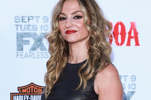 Ντρέα ντε Ματέο: Στα 51 της χρόνια έγινε σταρ του Only Fans για να γλυτώσει την χρεωκοπία