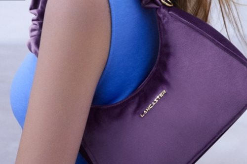 Οι κομψές τσάντες που λατρεύουν οι Παριζιάνες και θα κρατάς για χρόνια