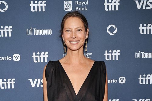 Το συστατικό που αναζητούν στην περιποίηση οι γυναίκες άνω των 50