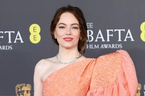 Το hair trend που επικράτησε στα BAFTAs '24 χαρίζει έναν αέρα πολυτέλειας σε κάθε τύπο μαλλιών