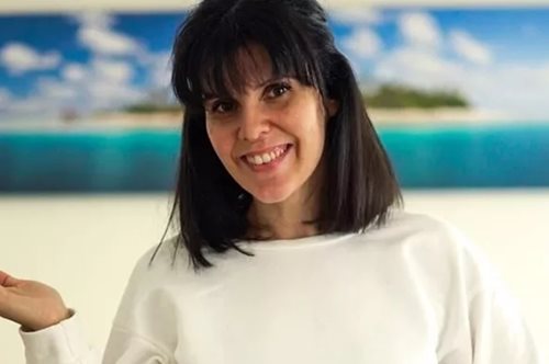 Ηλέκτρα Αστέρη: Κάνει βαρκάδα αγκαλιά με τη μικρή της κόρη, Νεφέλη Μπλέτσα, στο ιστορικό ποτάμι της πόλης Hoi An