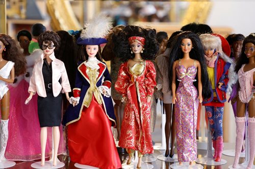 H Barbie έγινε 65 ετών