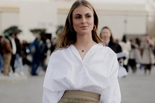 Τα στιλιστικά μυστικά στα οποία ορκίζονται οι Παριζιάνες το καλοκαίρι