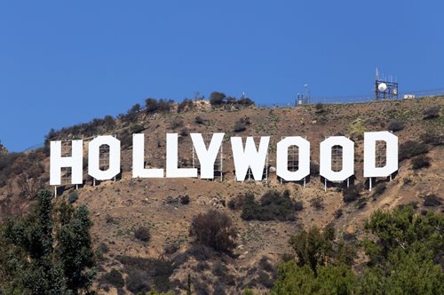 H διάσημη επιγραφή του Hollywood υπόσχεται όνειρο και δόξα- ποιά είναι όμως η πραγματική ιστορία της;