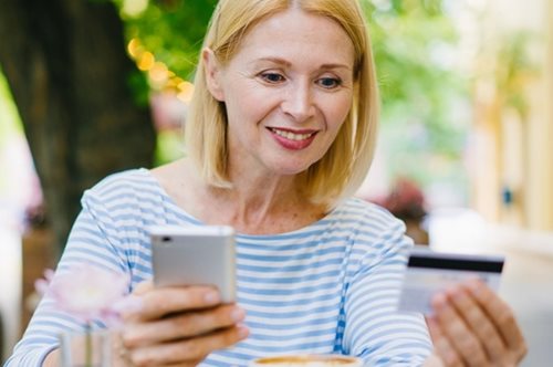 Θέλεις να βλέπεις καθαρά μετά τα 40, κοντά, μακριά και σε κάθε απόσταση;