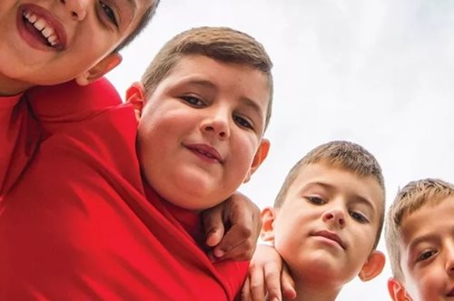 Γιατί αρνούμαστε να ζητάμε νίκες από τον γιο μας στο ποδόσφαιρο