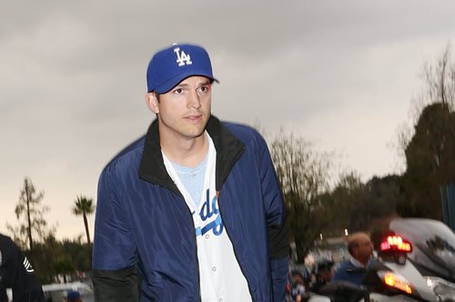 Άστον Κούτσερ: Στο στόχαστρο για την προώθηση της τεχνητής νοημοσύνης στη δημιουργία ταινιών