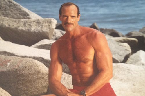 Μάικλ Νιούμαν: Πέθανε o πρωταγωνιστής της θρυλικής τηλεοπτικής σειράς 