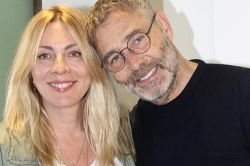 Σμαράγδα Καρύδη: Αγκαλιά με τον Θοδωρή Αθερίδη και την κόρη του, Φωτεινή σε βραδινή έξοδο