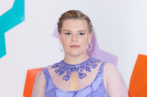 Καμίλ Γκότλιμπ: Η εμφάνιση με το λιλά φόρεμα εμπνευσμένο από την γιαγιά της, Γκρέις Κέλι