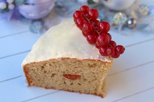 Γιατί βάζουμε φλουρί στη βασιλόπιτα; Η ιστορία του πιο γνωστού εθίμου των γιορτών