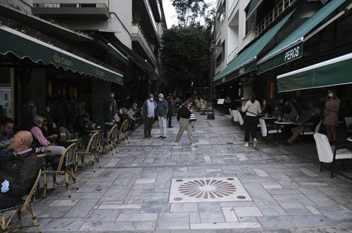 Έχετε αναρωτηθεί γιατί το Κολωνάκι λέγεται Κολωνάκι;