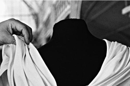 Palais Galliera: Η σπάνια συλλογή υψηλής ραπτικής του Azzedine Alaïa για πρώτη φορά στο Παρίσι