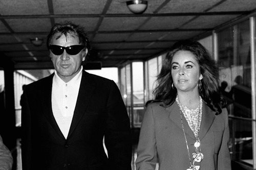 Ελίζαμπεθ Τέιλορ- Ρίτσαρντ Μπάρτον: πόσο αληθινή ήταν η σχέση του διάσημου ζευγαριού;