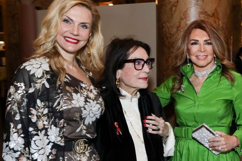 Μιμή Ντενίση και Νάνα Μούσχουρη βραβεύονται στο Μόντε Κάρλο από τον Πρίγκιπα Αλβέρτο