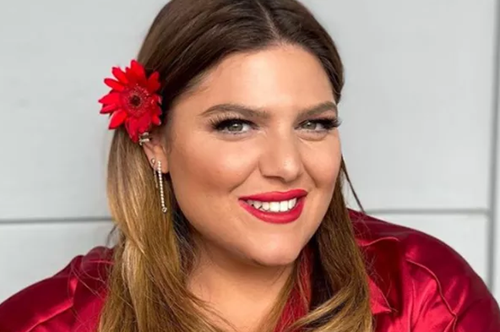 Το Zara φόρεμα που μπορείς να φορέσεις από το γραφείο έως την παραλία: Το λατρεύει και η Δανάη Μπάρκα