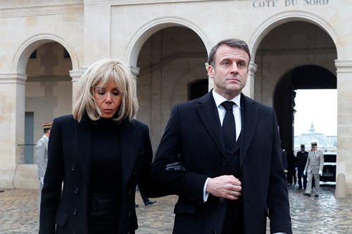 Η κόρη της Μπριζίτ Μακρόν έμαθε στα 10 της, ότι η μητέρα της είχε σχέση με τον 17χρονο τότε, Εμανουέλ: 