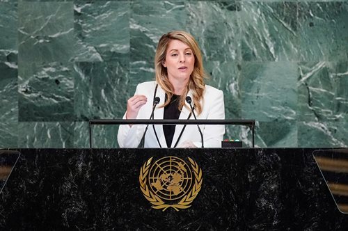 Δώδεκα γυναίκες Υπουργοί Εξωτερικών καταδικάζουν την καταστολή των διαδηλώσεων στο Ιράν