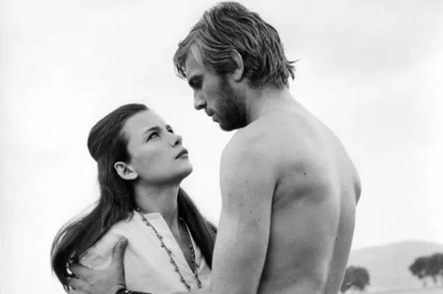 Λάκης Κομνηνός: Όταν οι θαυμάστριες του έσκιζαν τα πουκάμισα