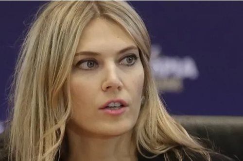 Όταν η Εύα Καϊλή πόζαρε πριν από 17 ολόκληρα χρόνια με τον Σάκη Ρουβά και τον Ηλία Ψινάκη