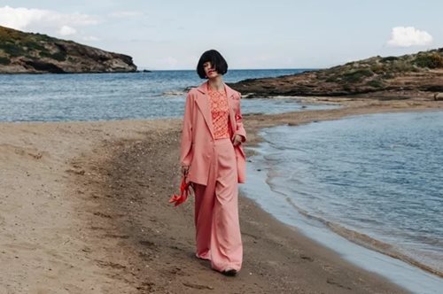 Το αγαπημένο Bazaar της Helmi επιστρέφει για να ανανεώσεις την γκαρνταρόμπα σου με έκπτωση έως και 70%