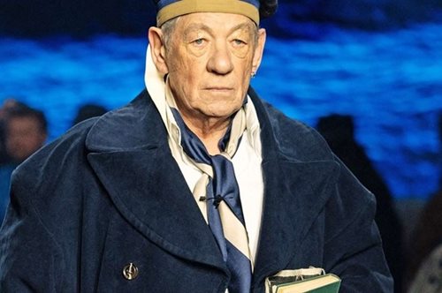 Ο 84χρονος Ίαν ΜακΚέλεν χώρισε τον 30χρονο σύντροφό του, επειδή του ζήτησε να αρραβωνιαστούν