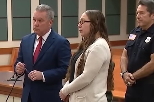 Η απίστευτη ποινή 39χρονης που πήρε λάθος παραγγελία και πέταξε το φαγητό στο πρόσωπο της εργαζόμενης