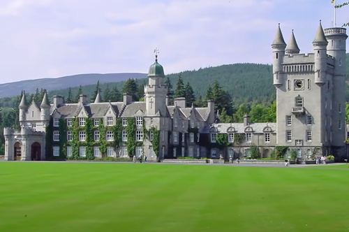 Κάστρο Μπαλμόραλ: Εμβληματικά γεγονότα που εκτυλίχθηκαν μέσα σε αυτό πριν τον θάνατο της βασίλισσας Ελισάβετ