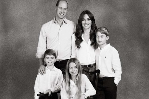 Γουίλιαμ & Kέιτ: Οι καλύτερες χριστουγεννιάτικες κάρτες τους από το 2015 μέχρι σήμερα