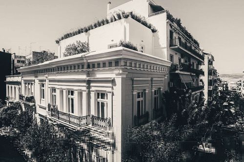 Έλλη Λαμπέτη: Το νεοκλασσικό σπίτι της στο Κολωνάκι μεταμορφώθηκε σε πολυτελές boutique hotel