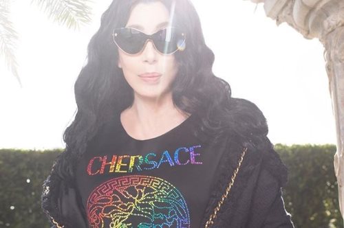 CHERSACE: Donatella Versace και Cher μαζί για την αγάπη