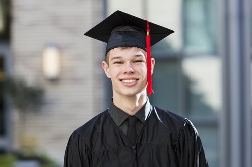 14χρονος τελείωσε το Πανεπιστήμιο σε 3 χρόνια και έχει ήδη δύο εταιρίες τεχνολογίας